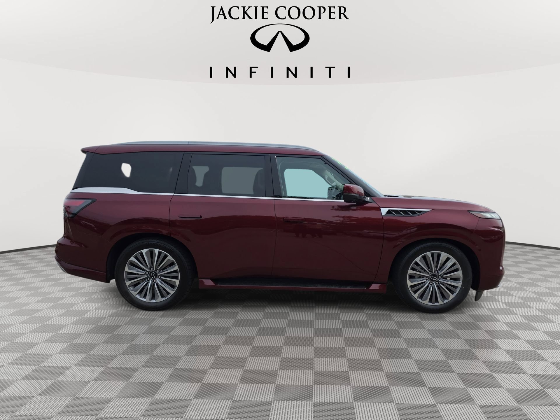 Certified 2025 INFINITI QX80 Sensory AWD/4WD image 4