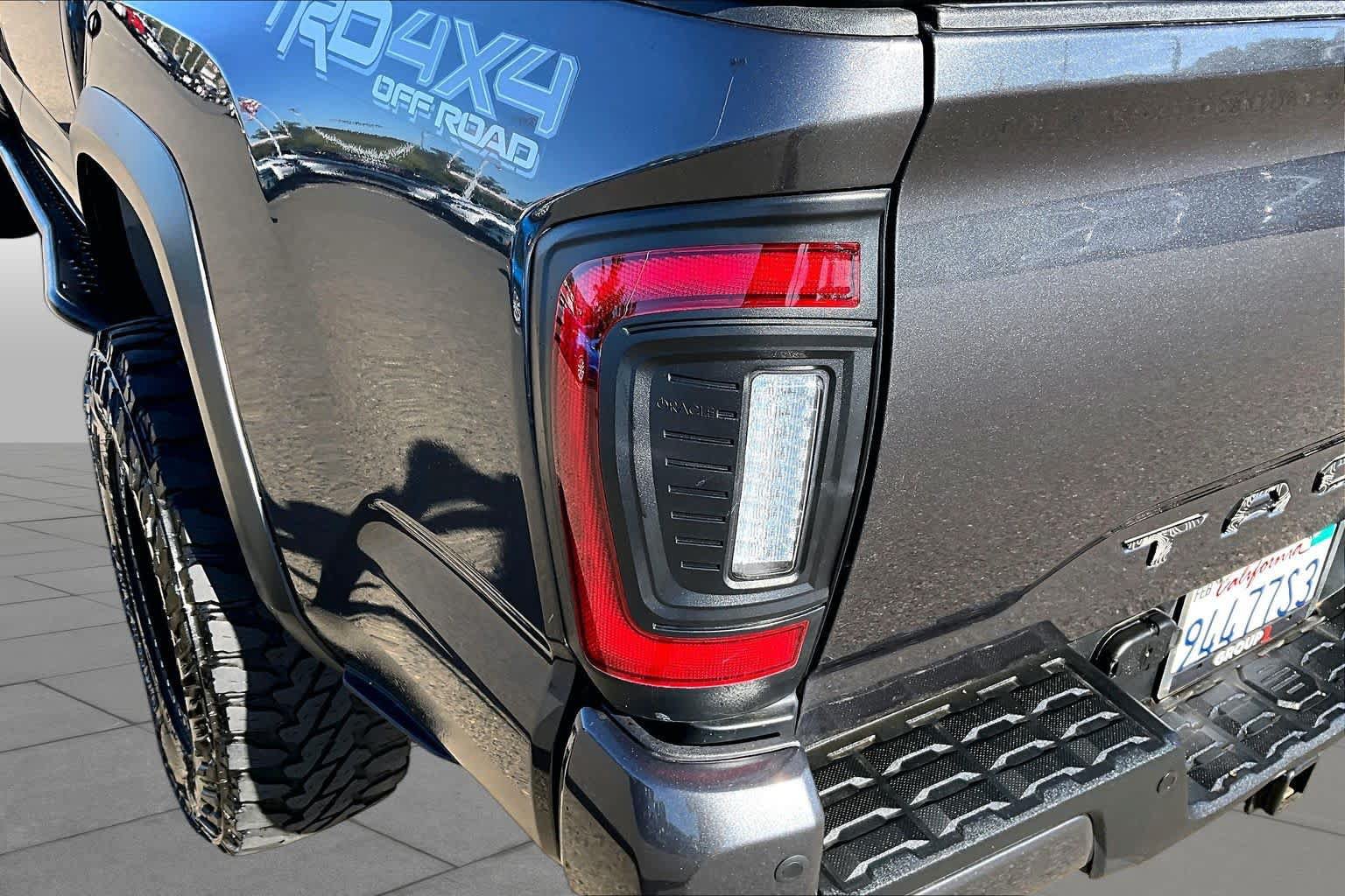 Used 2020 Toyota Tacoma TRD Off-Road w/ Technology Package AWD/4WD image 28
