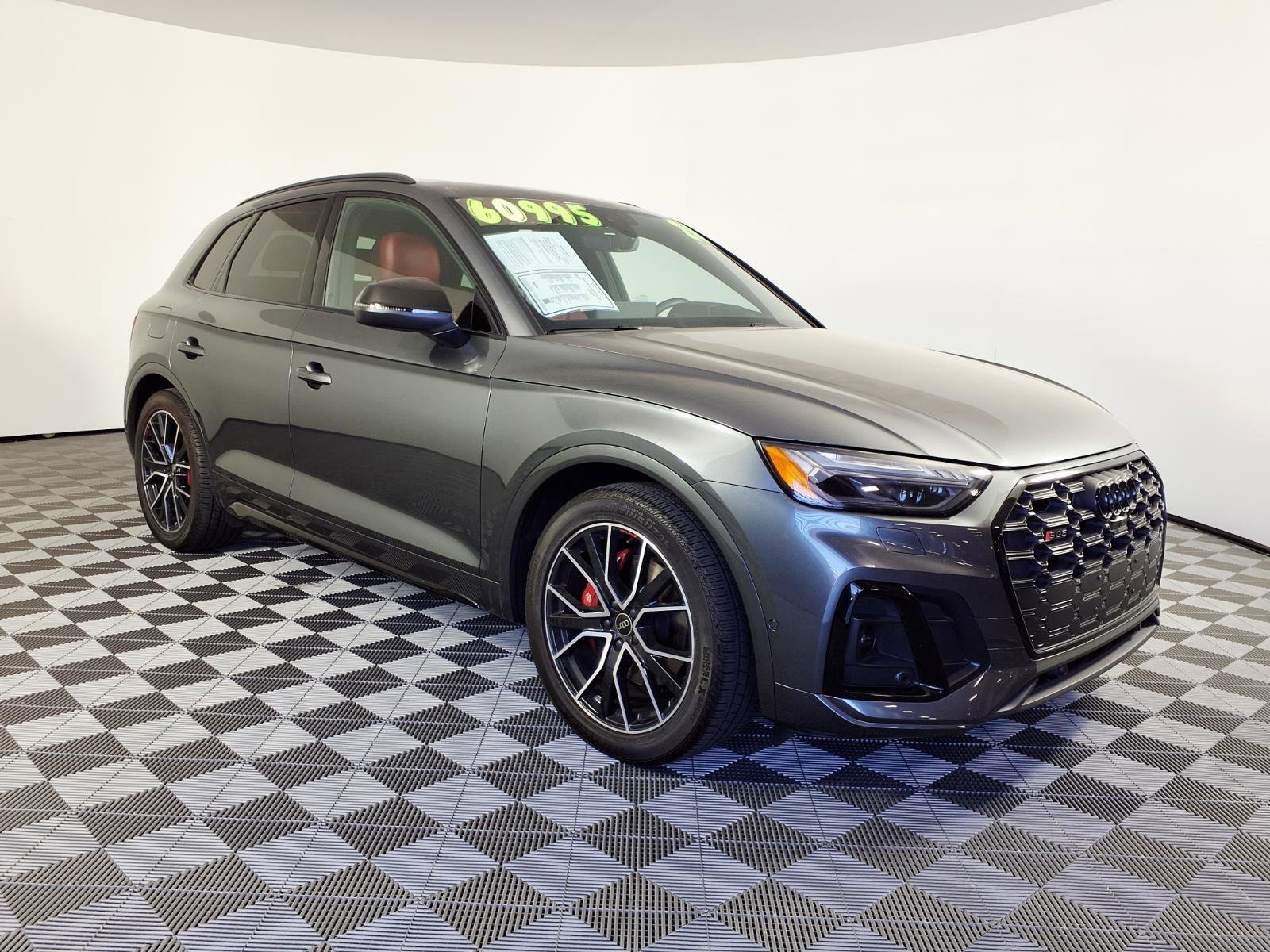 Used 2024 Audi SQ5 Prestige AWD/4WD image 3
