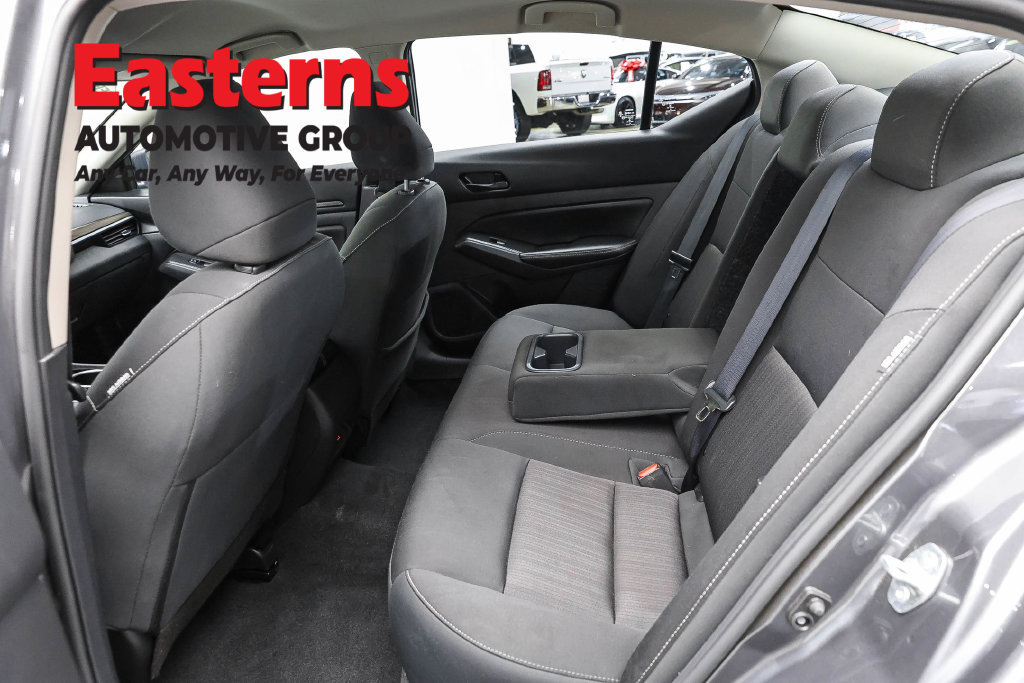 Used 2024 Nissan Altima 2.5 SV FWD image 23