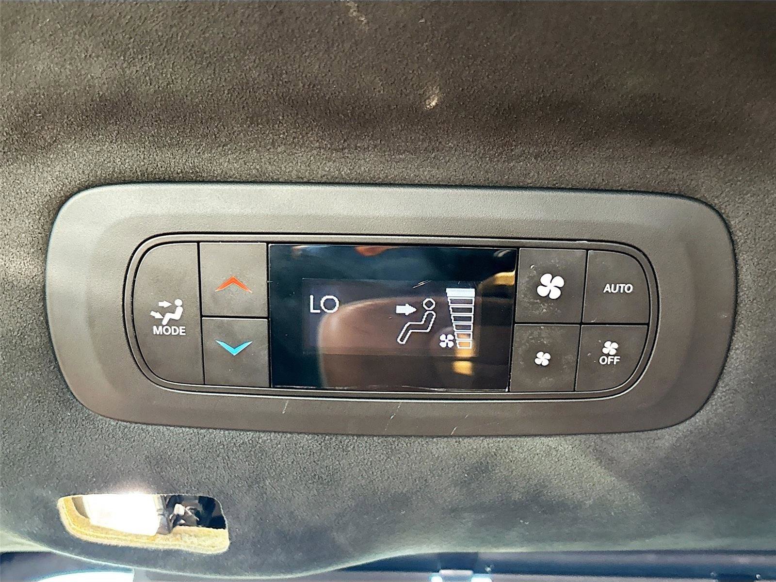 Used 2021 Chrysler Pacifica Pinnacle image 29