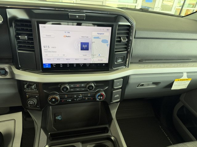 New 2026 Ford F250 XLT w/ XLT Premium Package AWD/4WD image 12