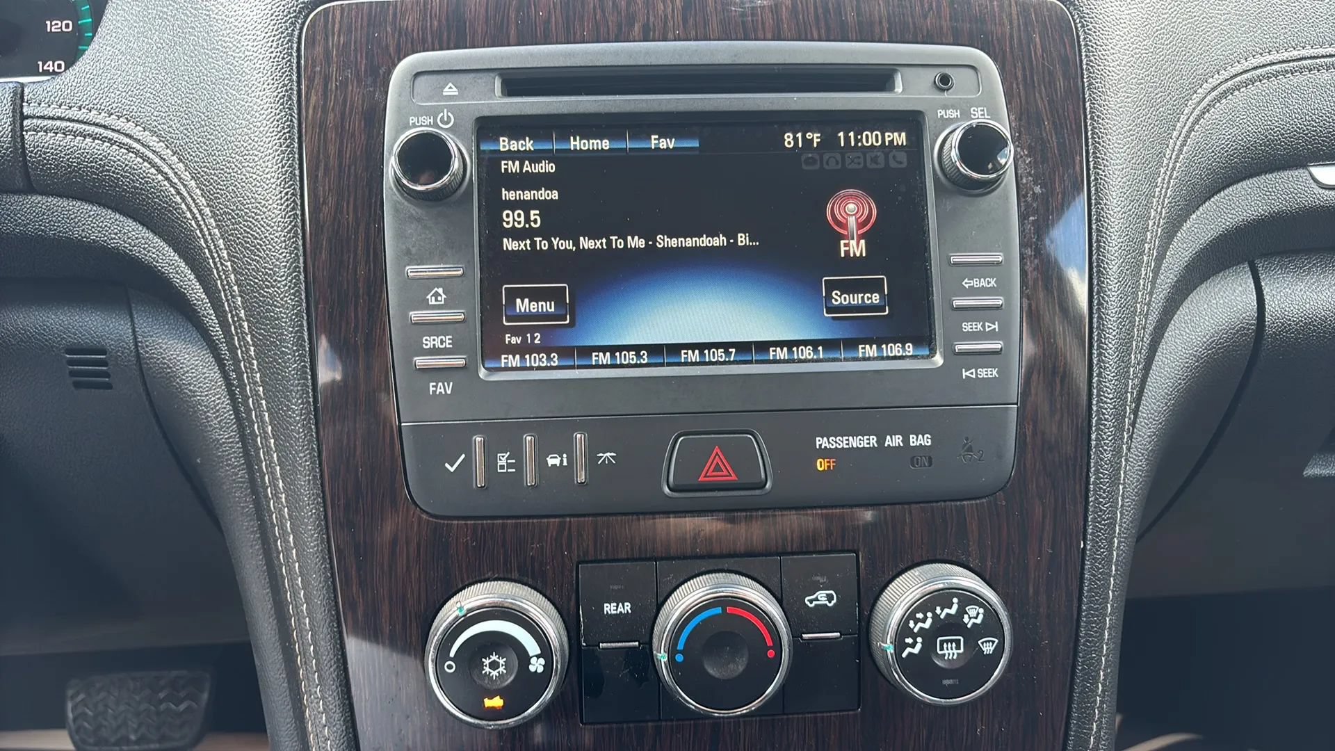 Used 2017 Chevrolet Traverse LT FWD image 27
