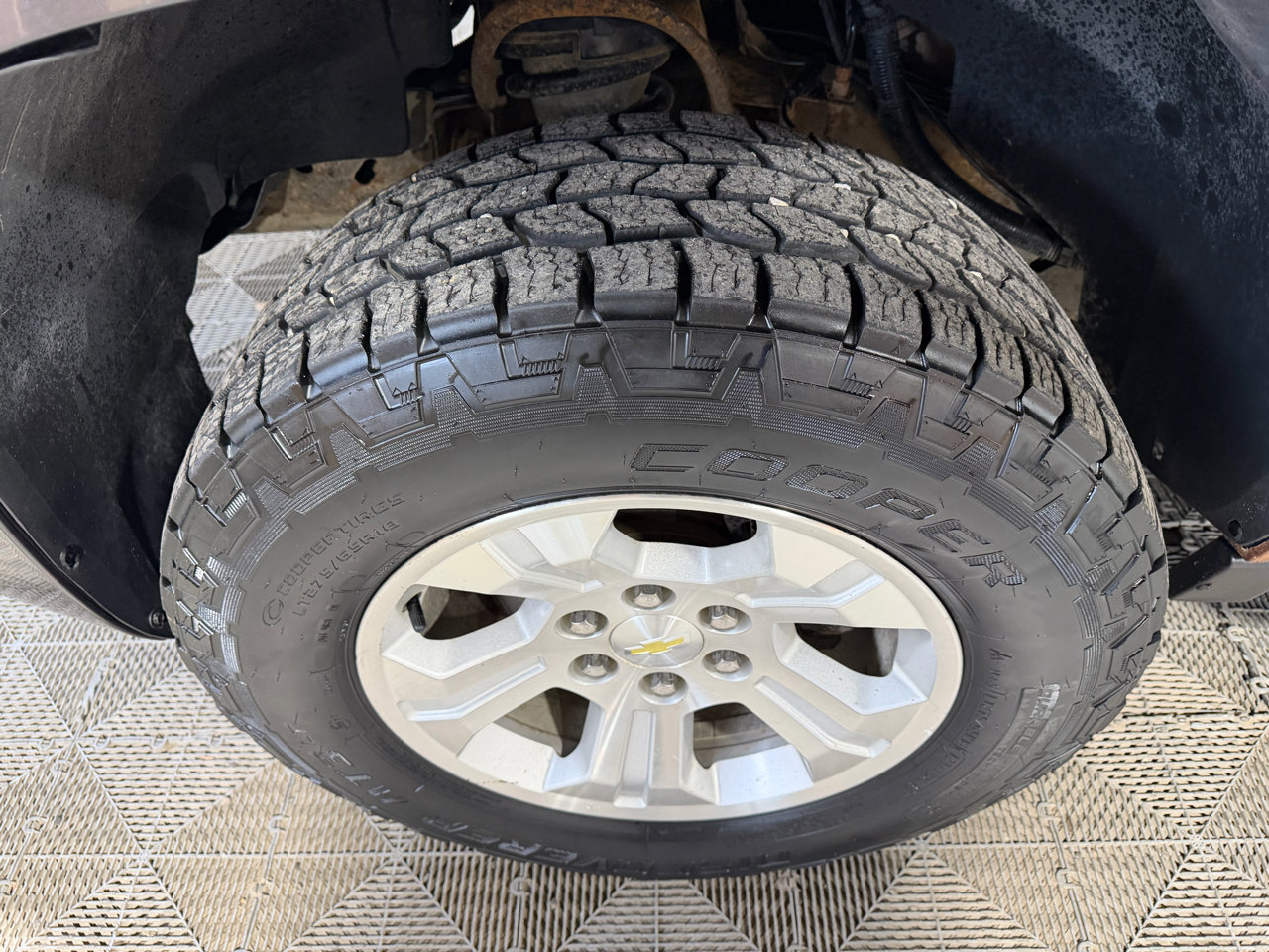 Used 2010 Chevrolet Suburban LT image 29