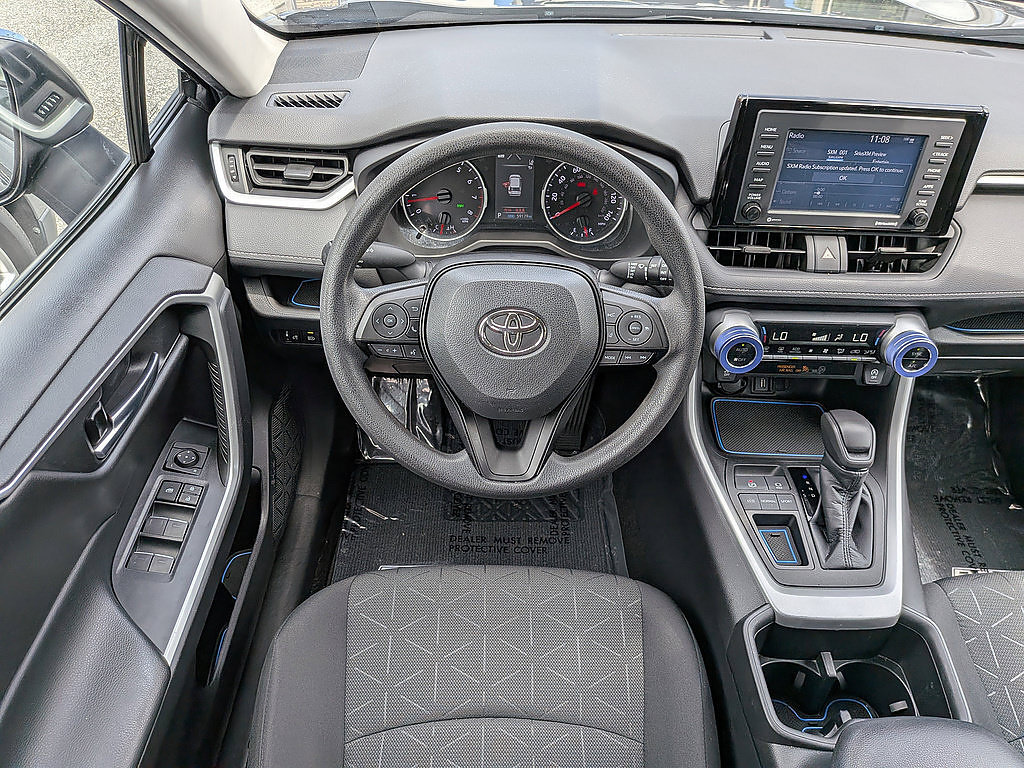 Used 2022 Toyota RAV4 XLE w/ Convenience Package FWD image 15