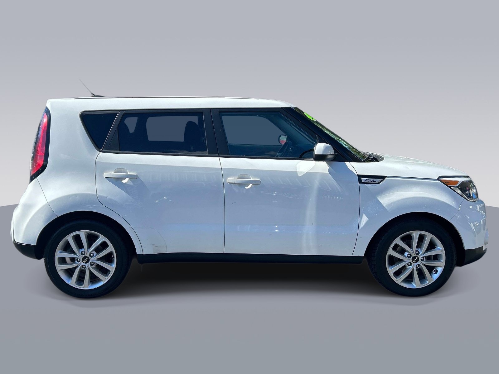 Used 2017 Kia Soul + FWD image 2