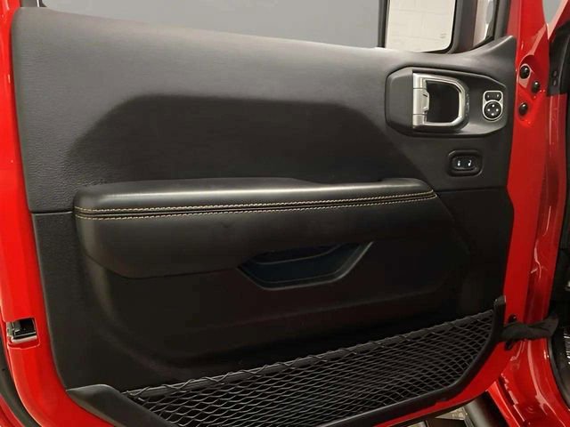 Used 2025 Jeep Wrangler Unlimited Sahara w/ Safety Group image 92