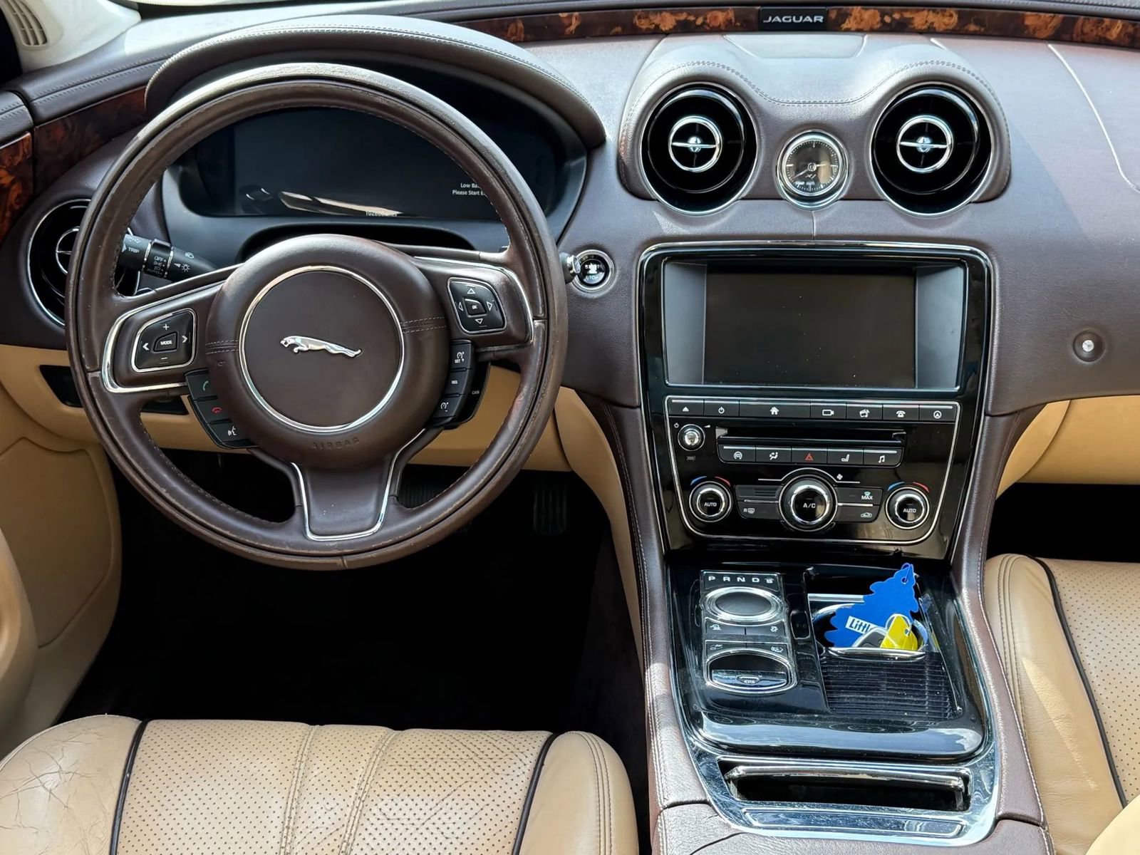 Used 2016 Jaguar XJ R-Sport image 14