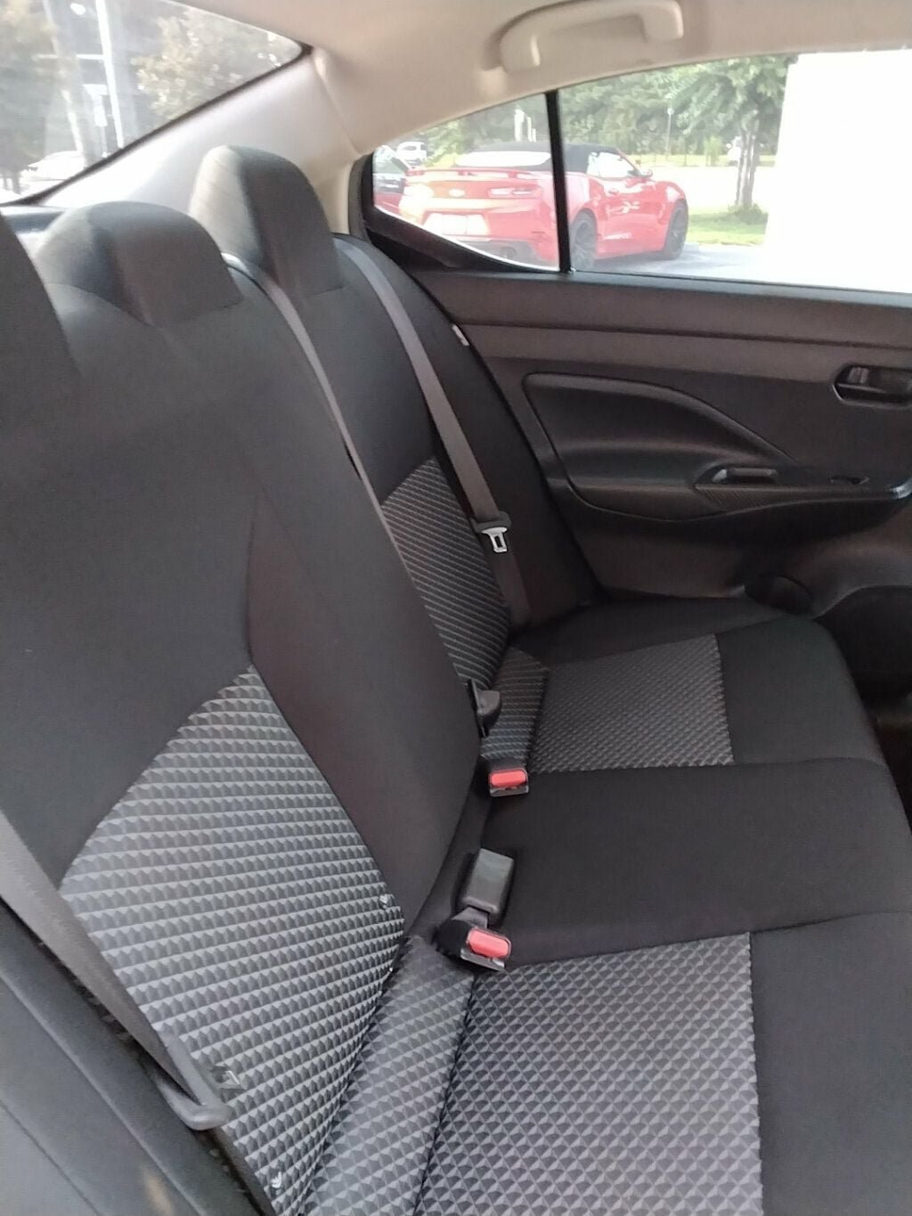 Used 2021 Nissan Versa S FWD image 9