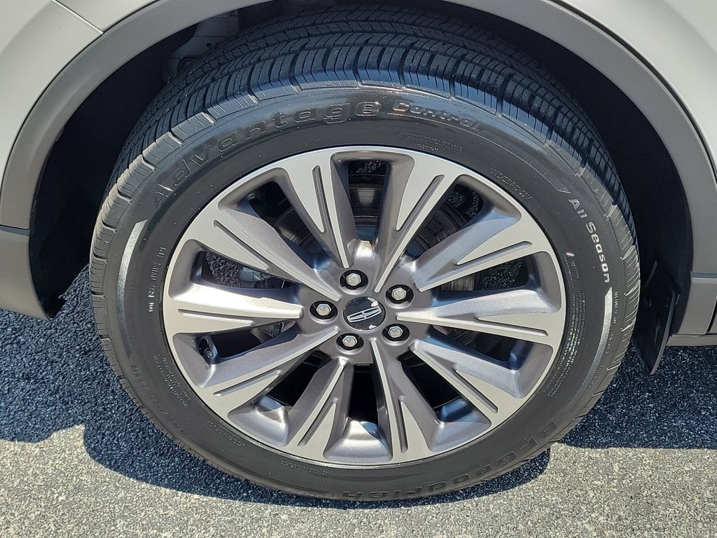 Used 2020 Lincoln Corsair Reserve w/ Elements Package FWD image 5