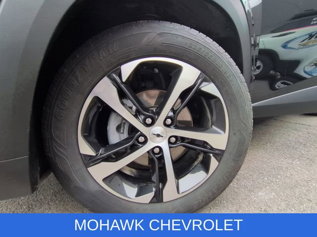 Used 2025 Chevrolet Trax RS w/ Driver Confidence Package image 31