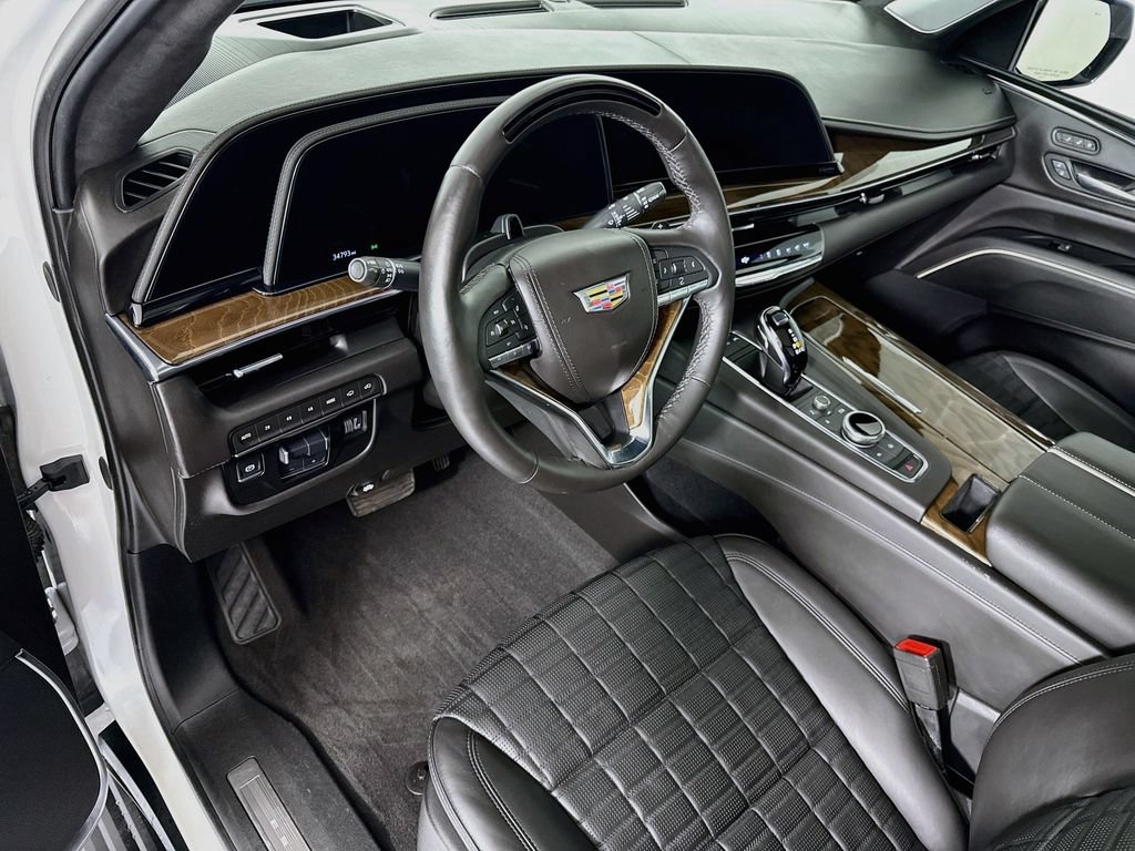 Used 2024 Cadillac Escalade Sport Platinum w/ LPO, ONYX Package AWD/4WD image 9