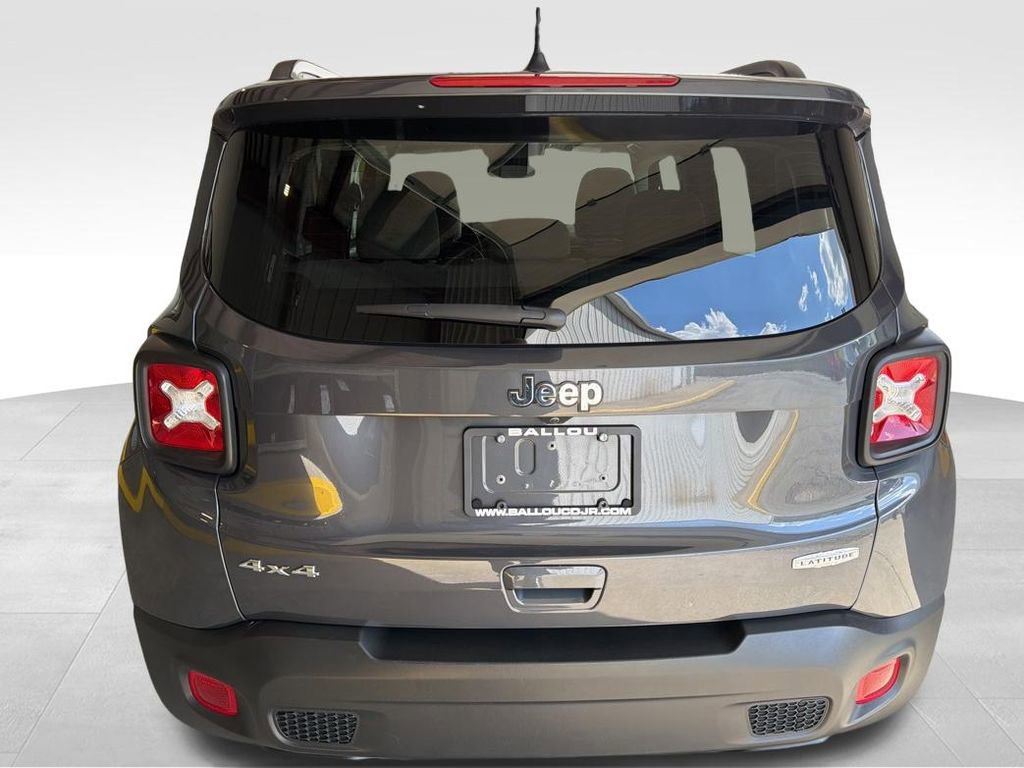 Used 2022 Jeep Renegade Latitude AWD/4WD image 4