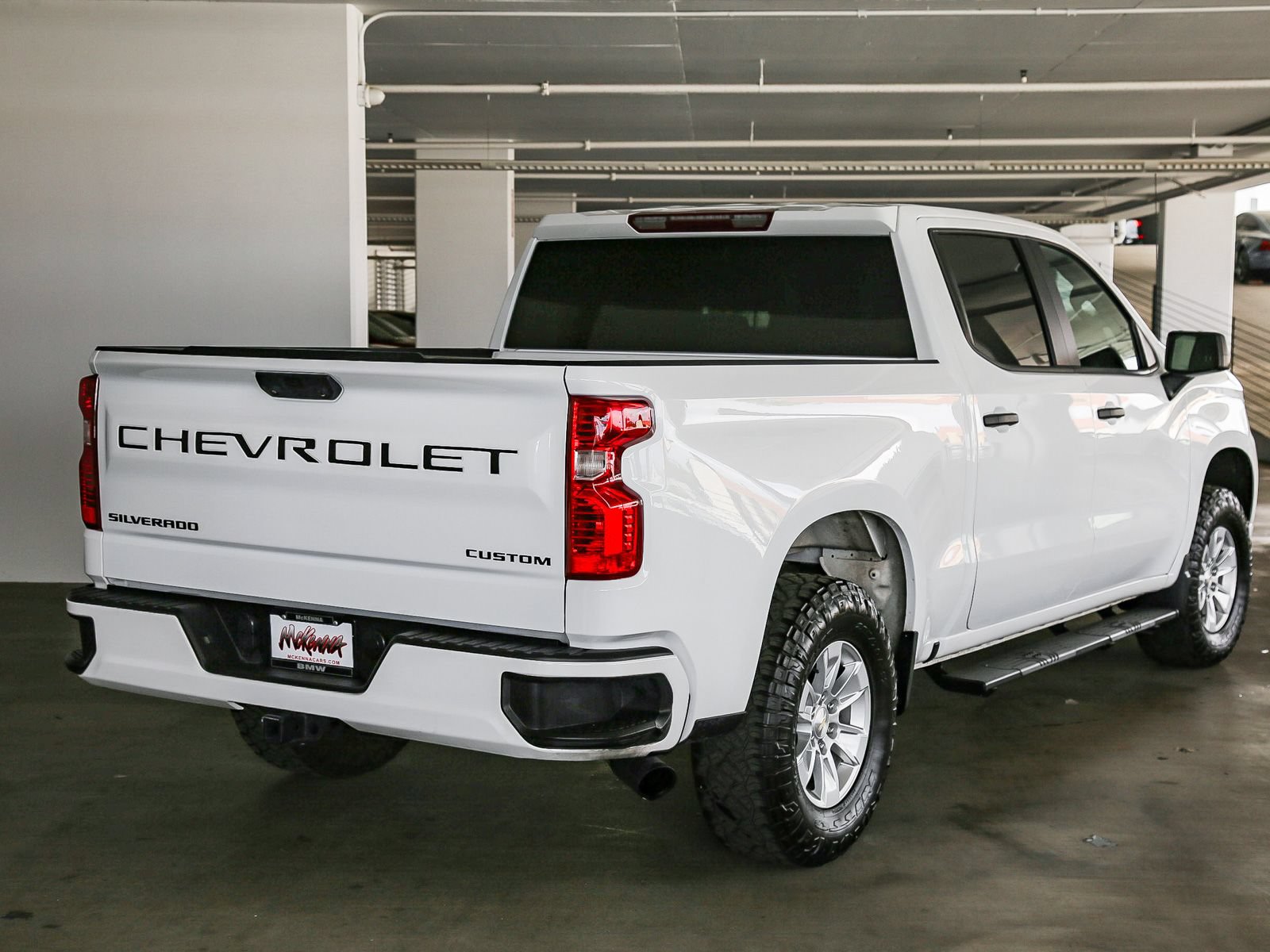 Used 2022 Chevrolet Silverado 1500 Custom w/ LPO, Dark Essentials Package RWD image 5