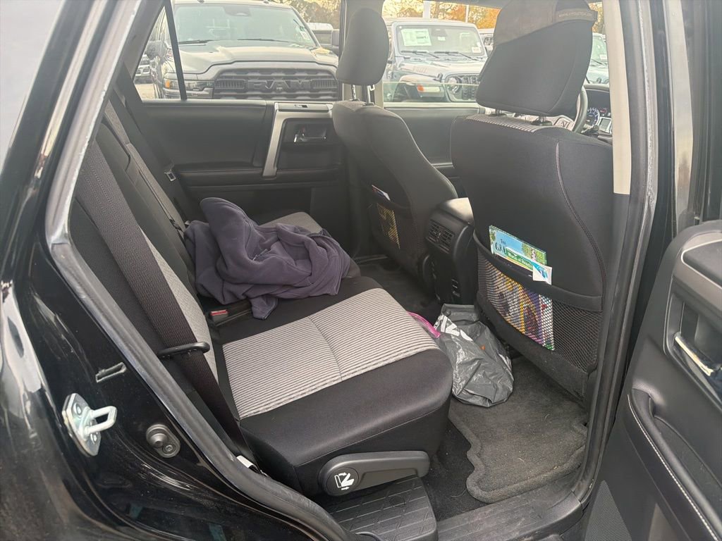 Used 2016 Toyota 4Runner SR5 image 10