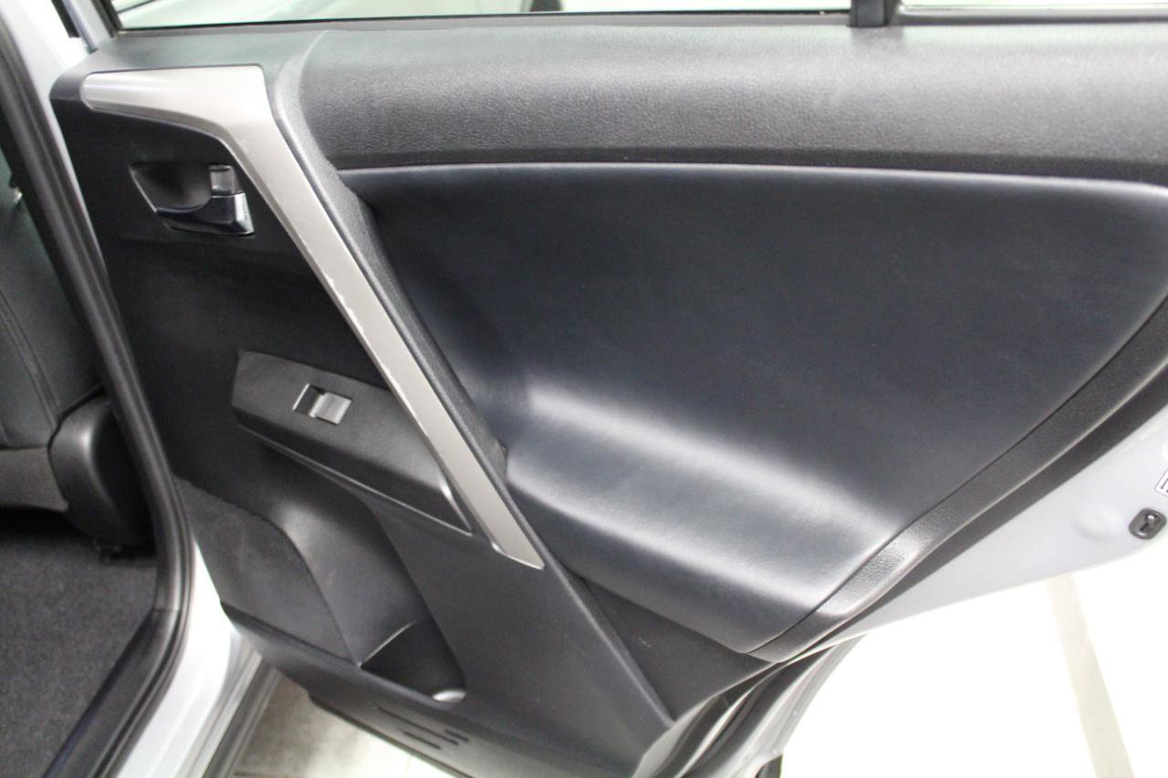 Used 2017 Toyota RAV4 XLE w/ Protection Package image 27