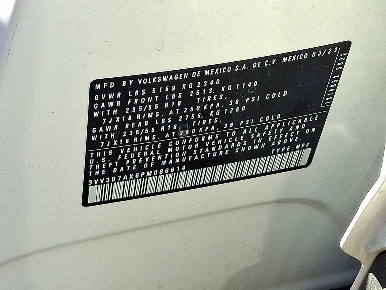 Certified 2023 Volkswagen Tiguan SE FWD image 28