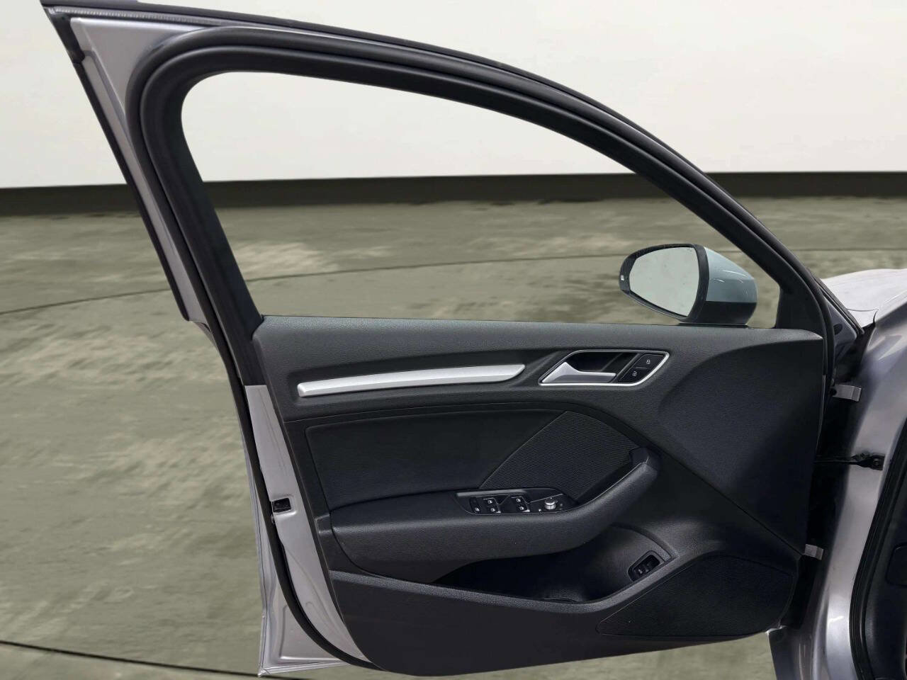 Used 2016 Audi A3 2.0T Premium image 9