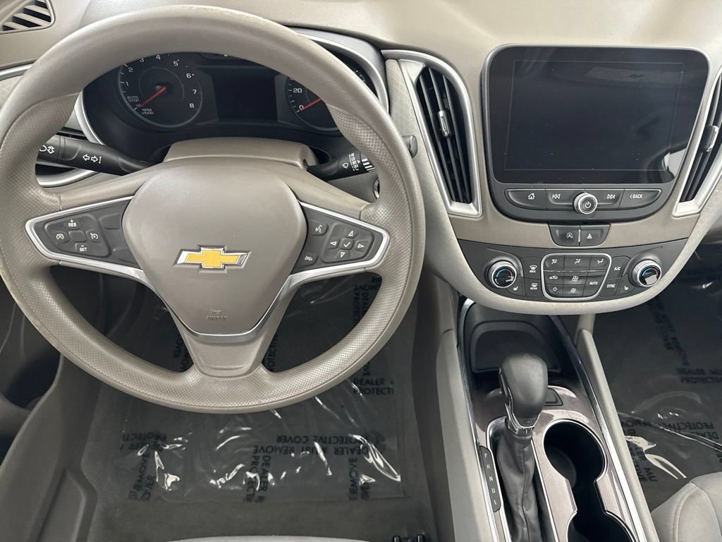 Used 2022 Chevrolet Malibu LT FWD image 25