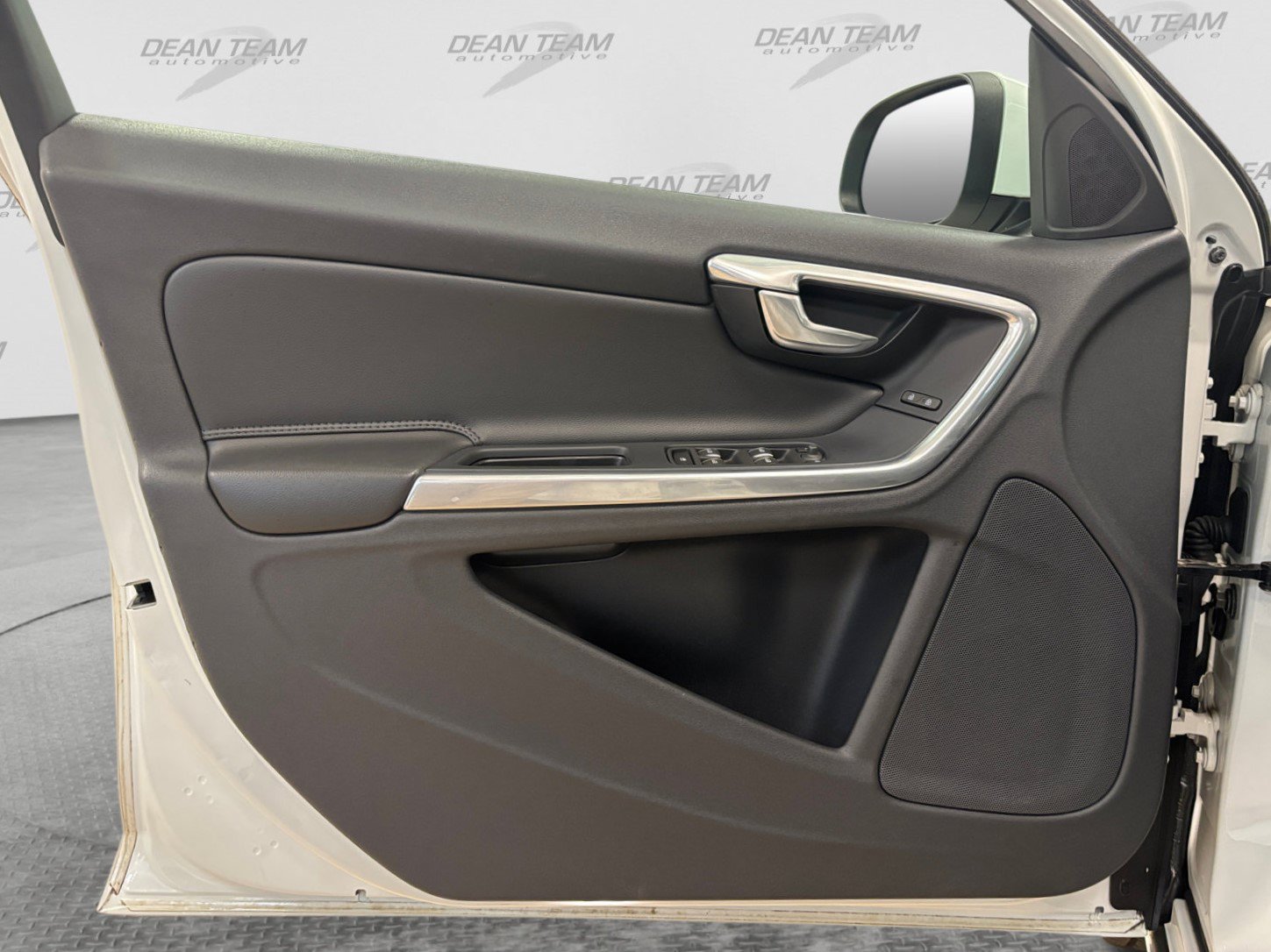 Used 2018 Volvo S60 T5 Inscription w/ Protection Package FWD image 13