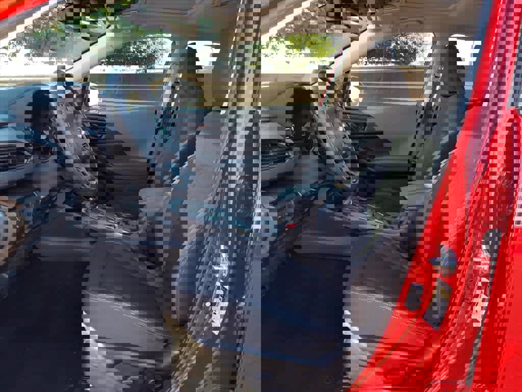 Certified 2025 Subaru Crosstrek 2.0i Premium image 25