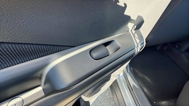 New 2025 Nissan Kicks Play S image 14