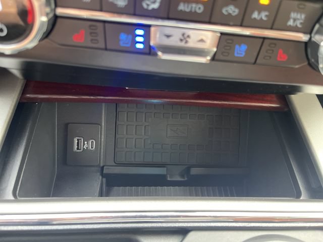 Certified 2022 Ford F450 King Ranch w/ King Ranch Ultimate Package AWD/4WD image 44