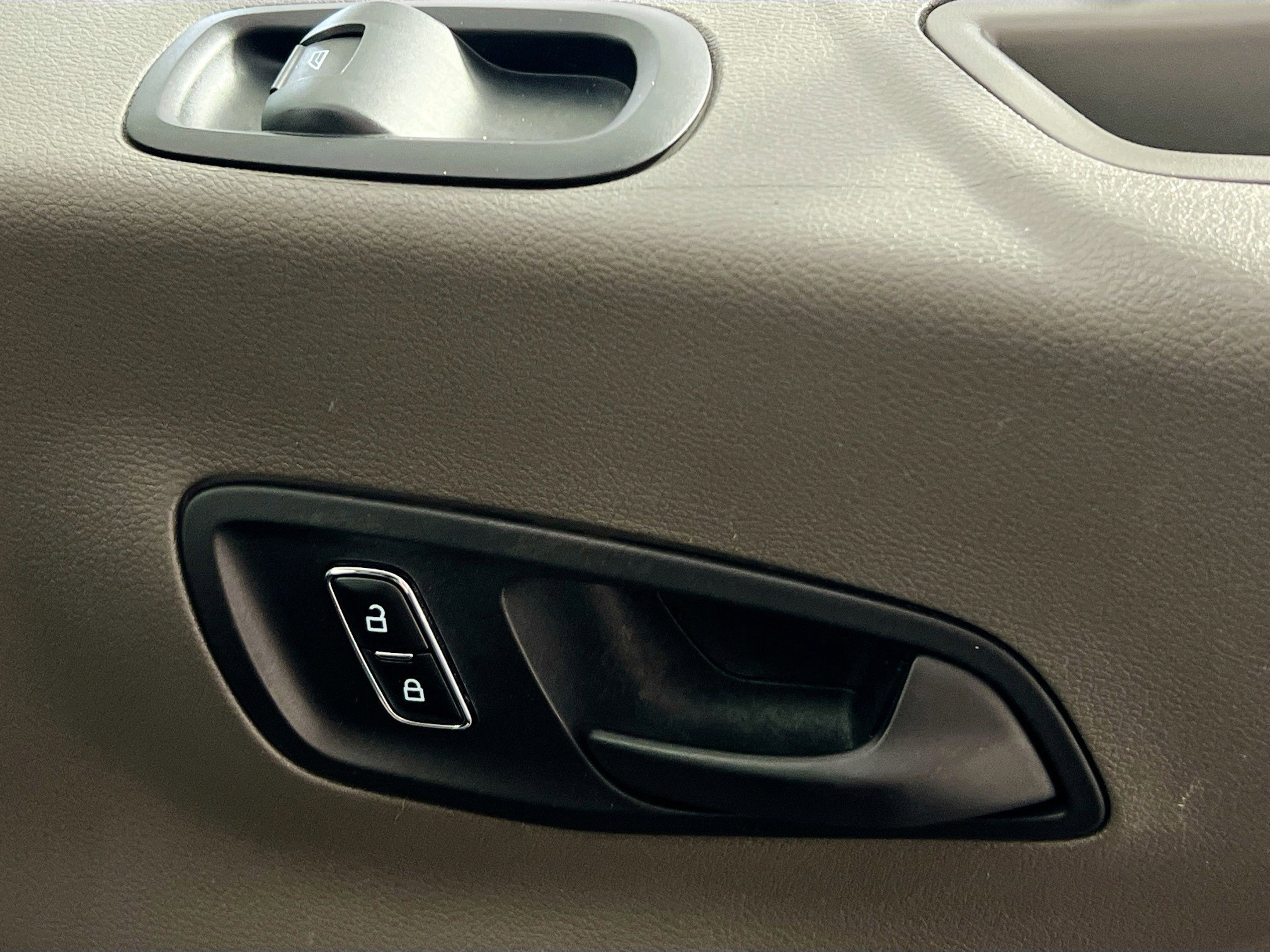 Used 2023 Ford Transit 250 Low Roof w/ Exterior Upgrade Package image 30