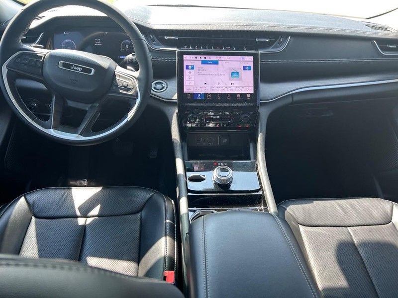 Used 2023 Jeep Grand Cherokee Limited w/ Luxury Tech Group II image 11