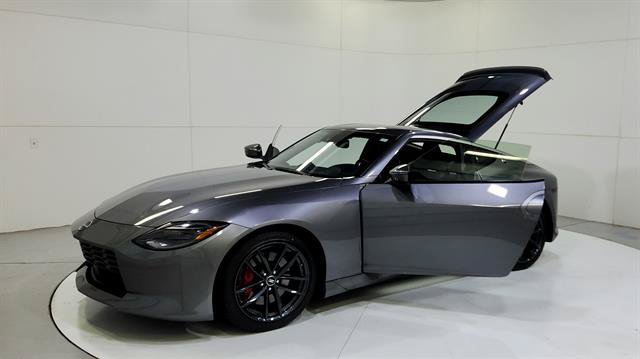 Certified 2024 Nissan Z Performance w/ Floor Mat Package RWD image 29
