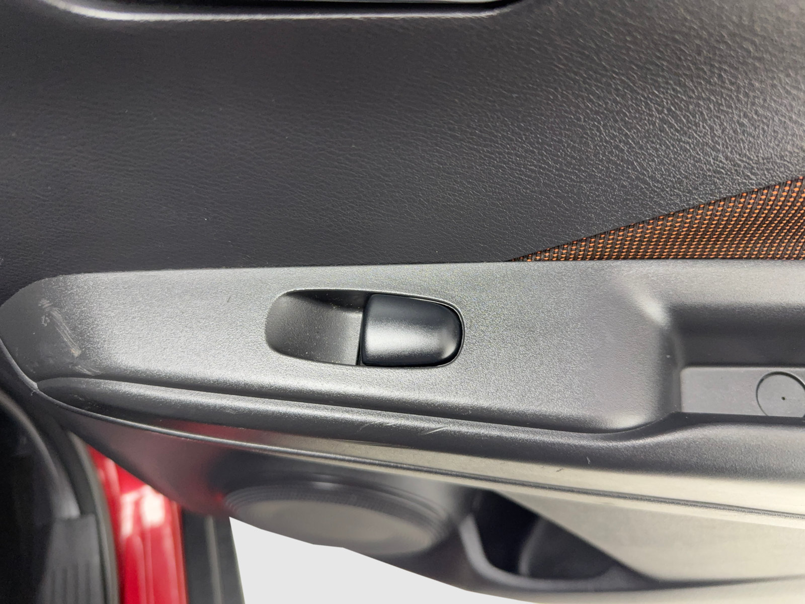 Used 2019 Nissan Kicks SR w/ Exterior Package FWD image 36