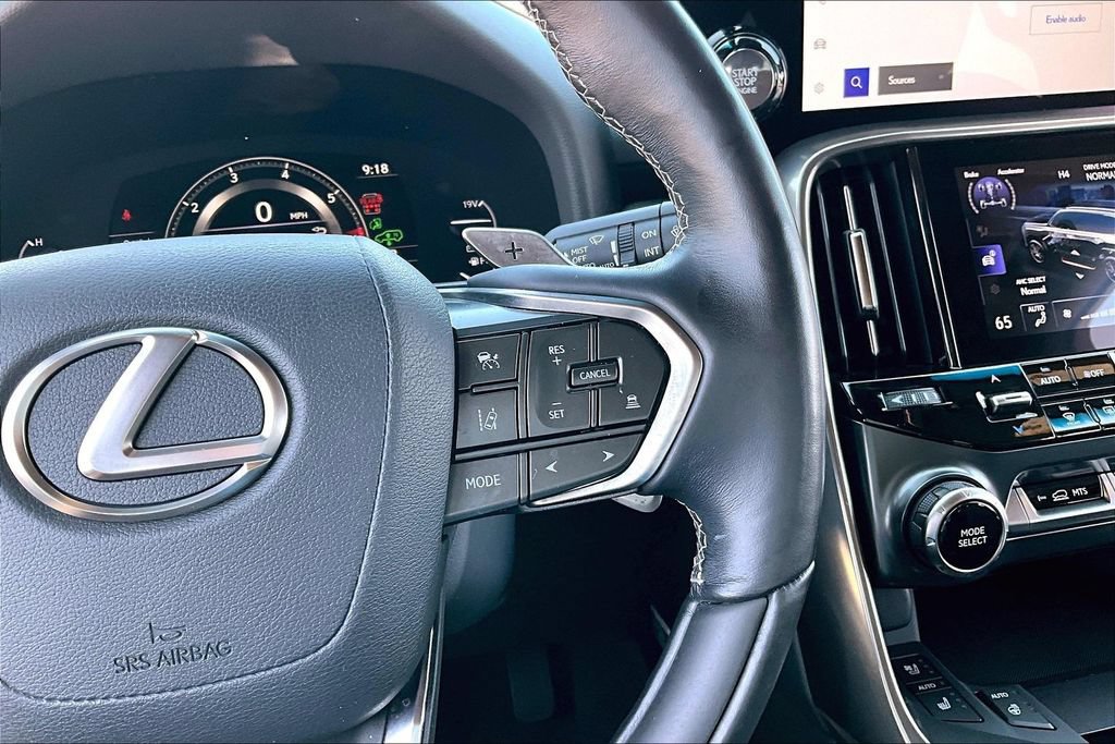 Used 2024 Lexus LX 600 4WD w/ Luxury Package image 21