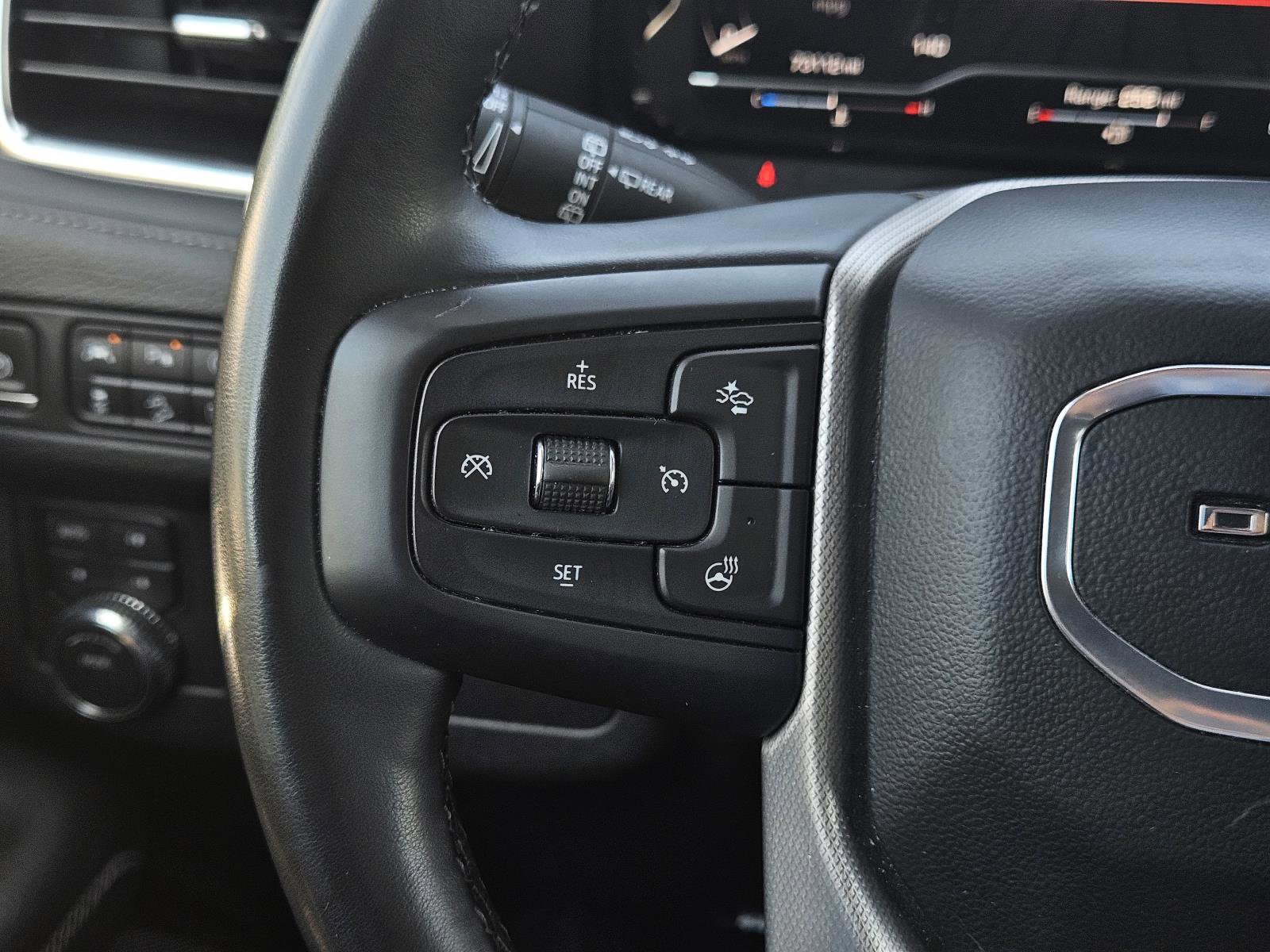 Used 2024 GMC Yukon XL Denali AWD/4WD image 17