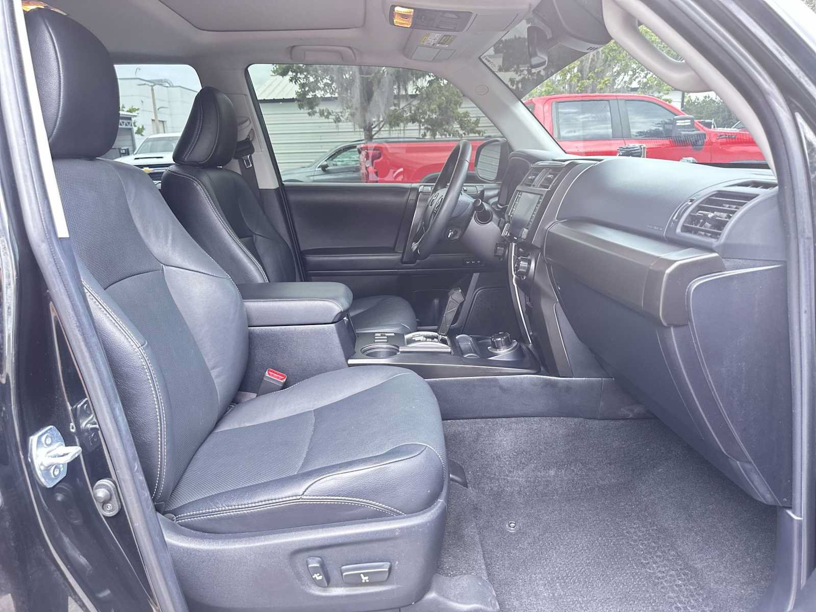 Used 2021 Toyota 4Runner Limited AWD/4WD image 19