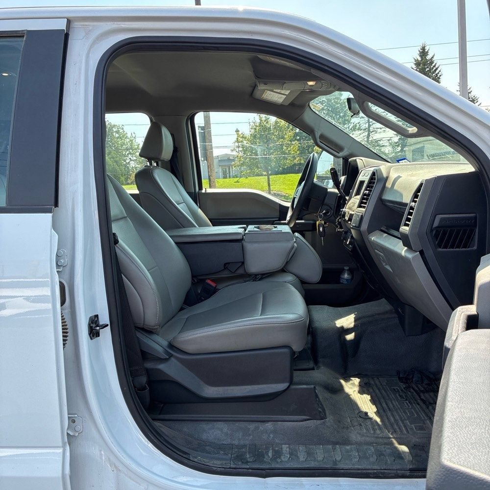 Used 2022 Ford F250 XL w/ Power Equipment Group AWD/4WD image 6