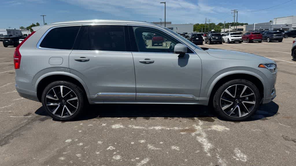 Used 2024 Volvo XC90 B6 Plus w/ Protection Package Premier AWD/4WD image 4