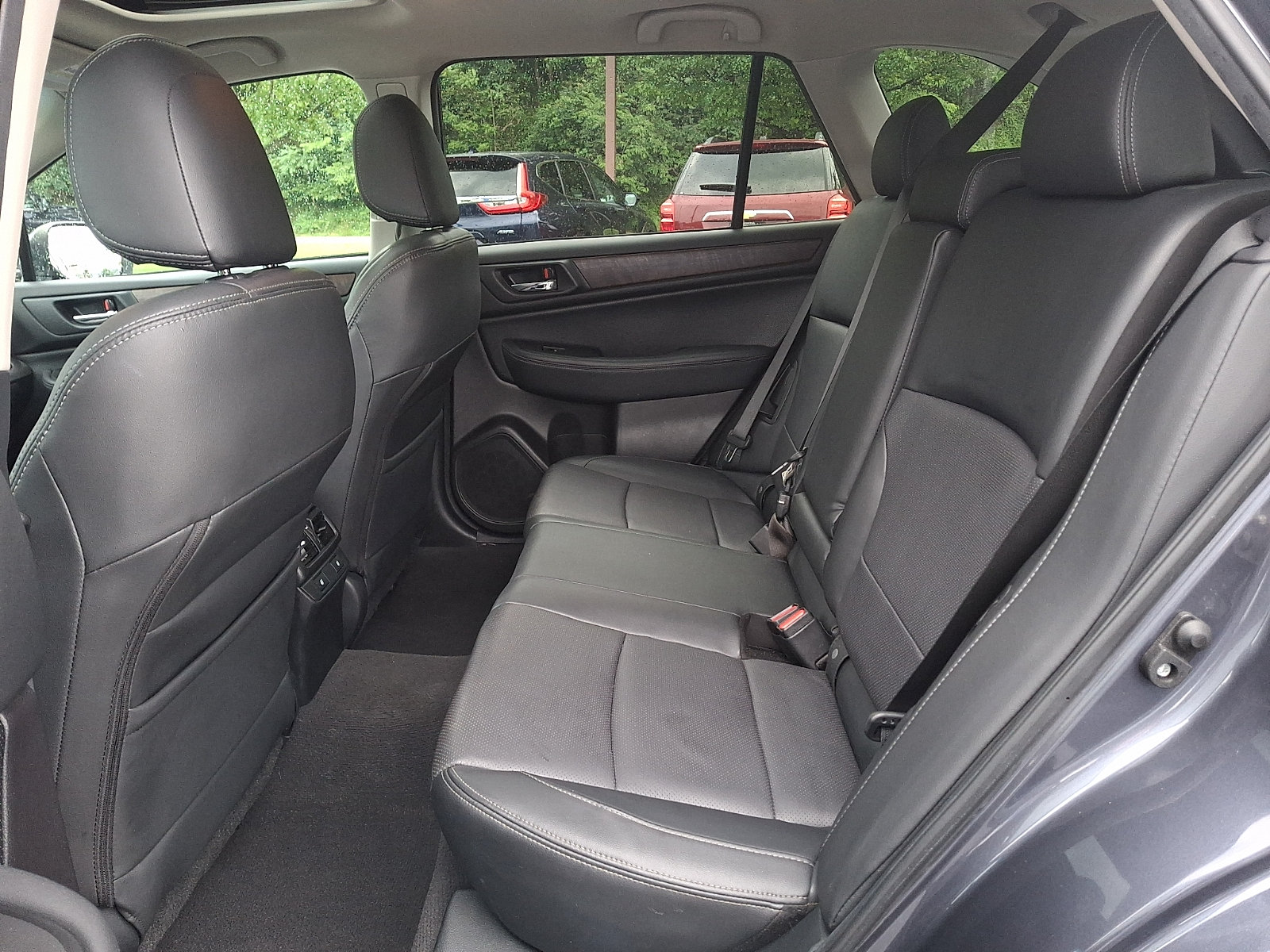 Used 2016 Subaru Outback 3.6R Limited AWD/4WD image 10
