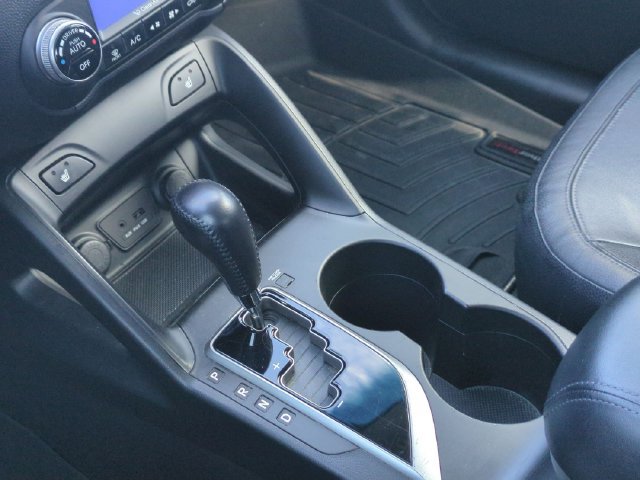 Used 2012 Hyundai Tucson Limited AWD/4WD image 9