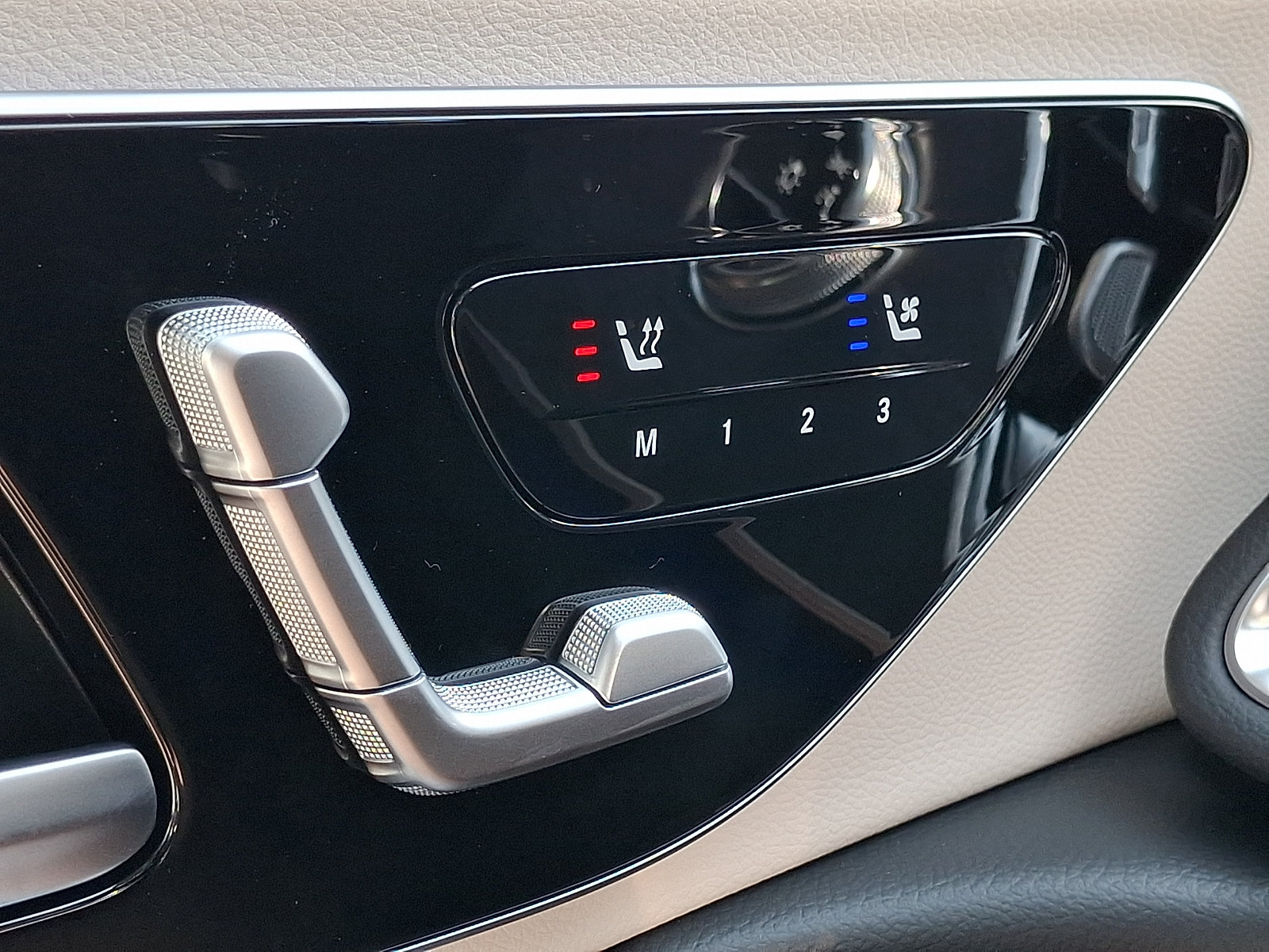 New 2026 Mercedes-Benz E 350 4MATIC Sedan image 20