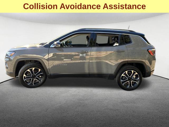 Used 2022 Jeep Compass Limited w/ Sun and Sound Group AWD/4WD image 7