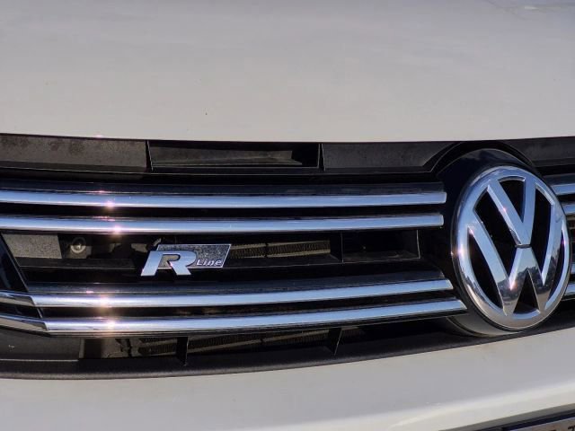 Used 2017 Volkswagen Tiguan Sport image 33