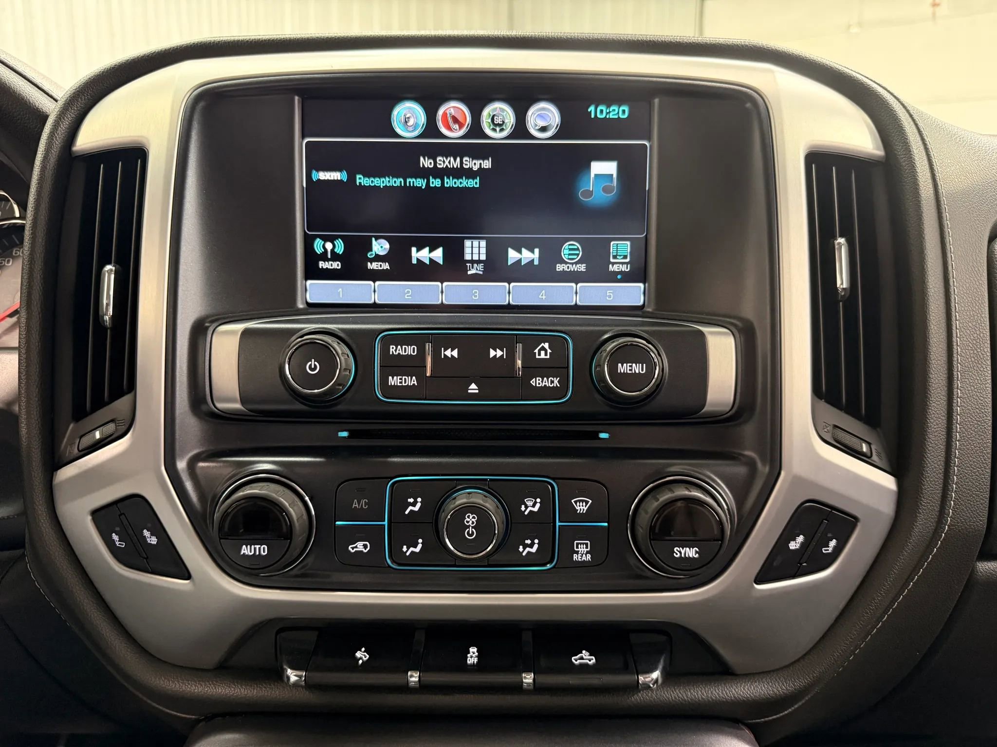 Used 2017 GMC Sierra 3500 SLT AWD/4WD image 21