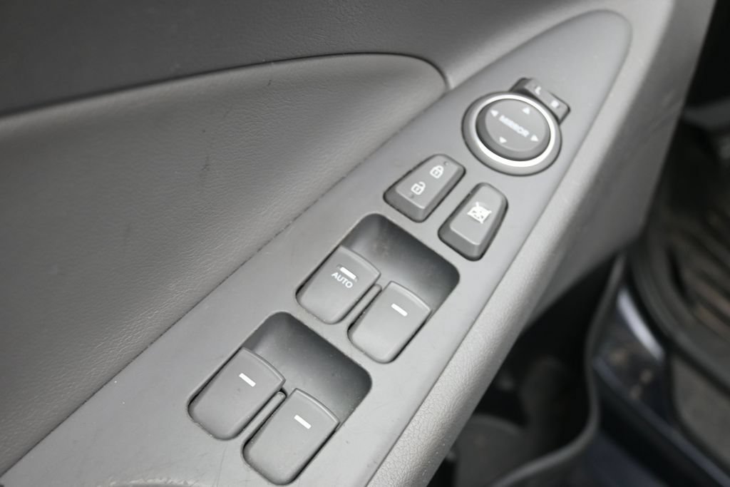 Used 2011 Hyundai Sonata SE FWD image 13