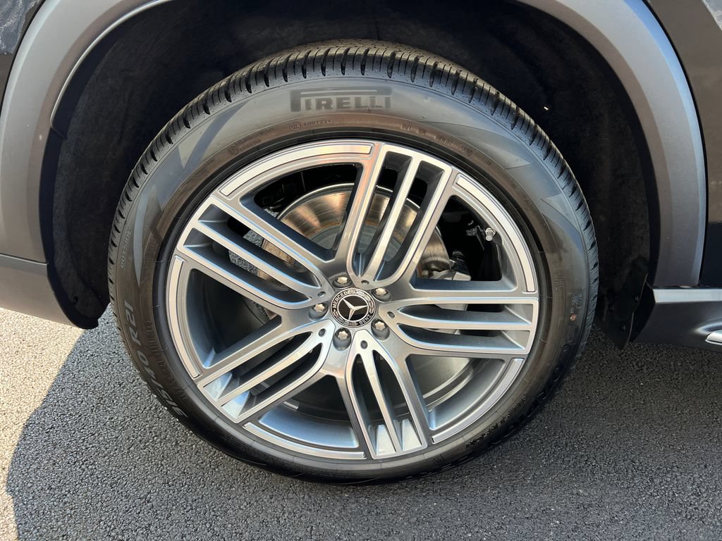 New 2026 Mercedes-Benz GLS 450 4MATIC image 36