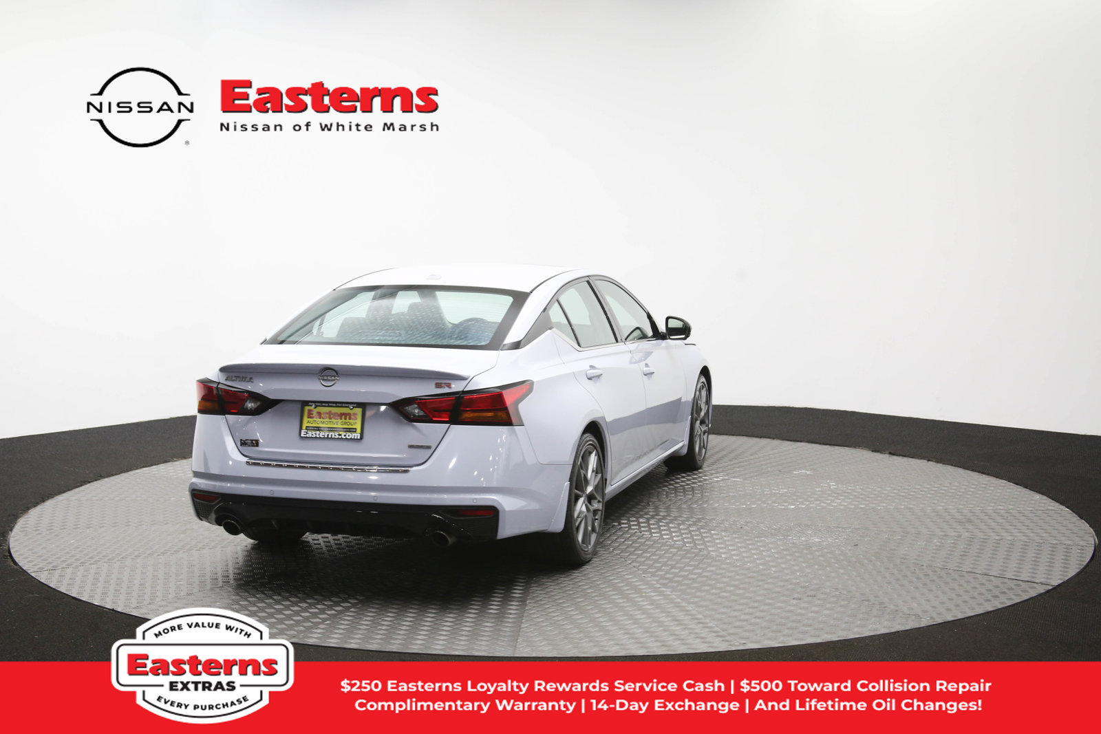 Used 2023 Nissan Altima 2.0 SR FWD image 38