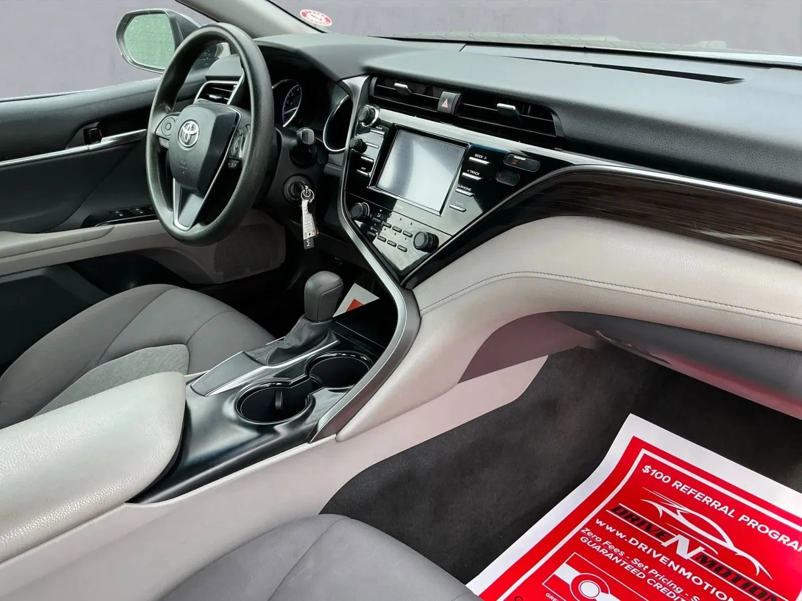 Used 2020 Toyota Camry LE w/ Carpet Mat Package image 20