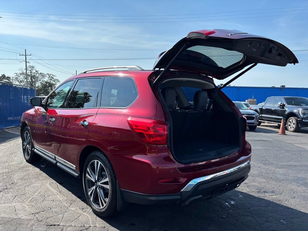 Used 2019 Nissan Pathfinder Platinum AWD/4WD image 5