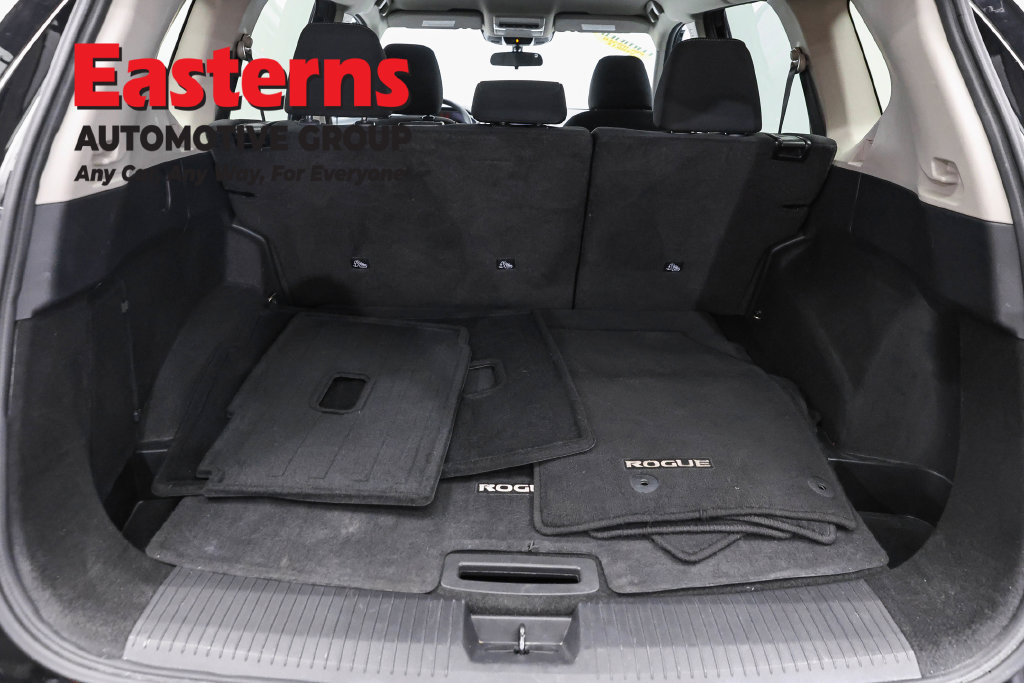 Used 2024 Nissan Rogue S AWD/4WD image 11