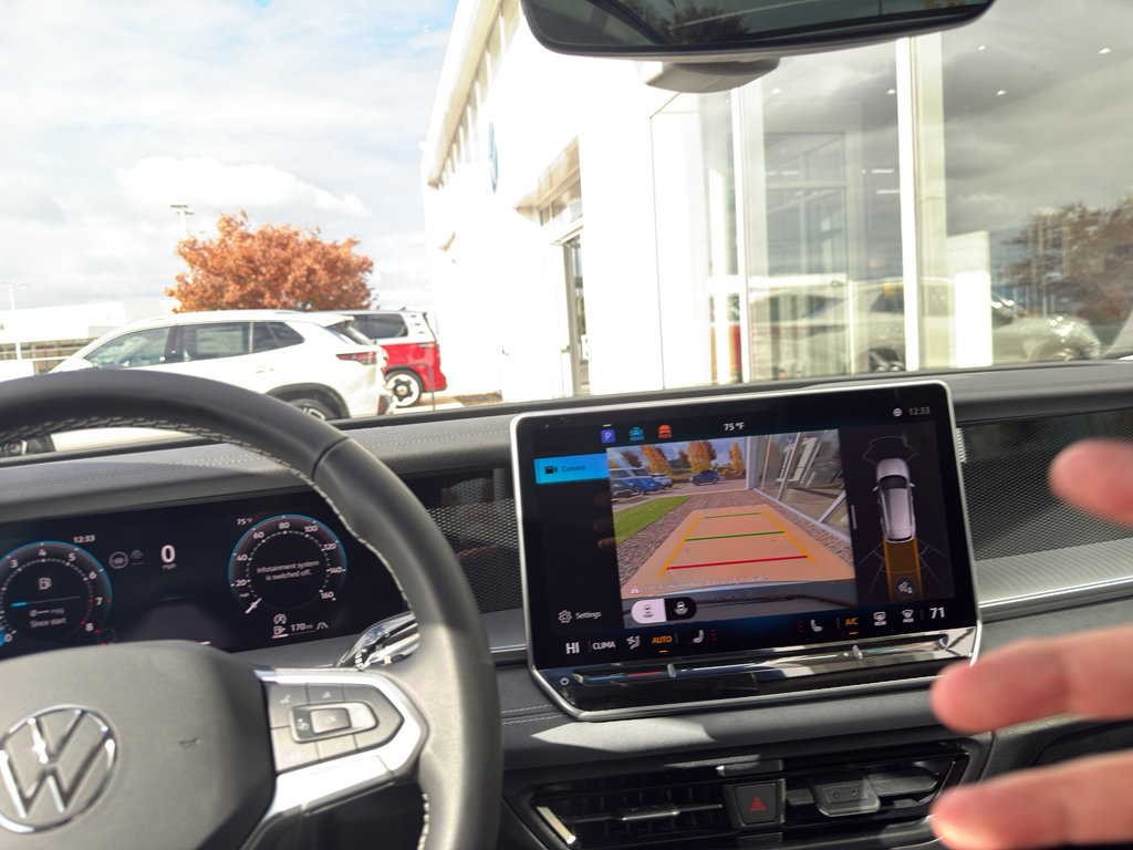 New 2026 Volkswagen Tiguan SE image 12