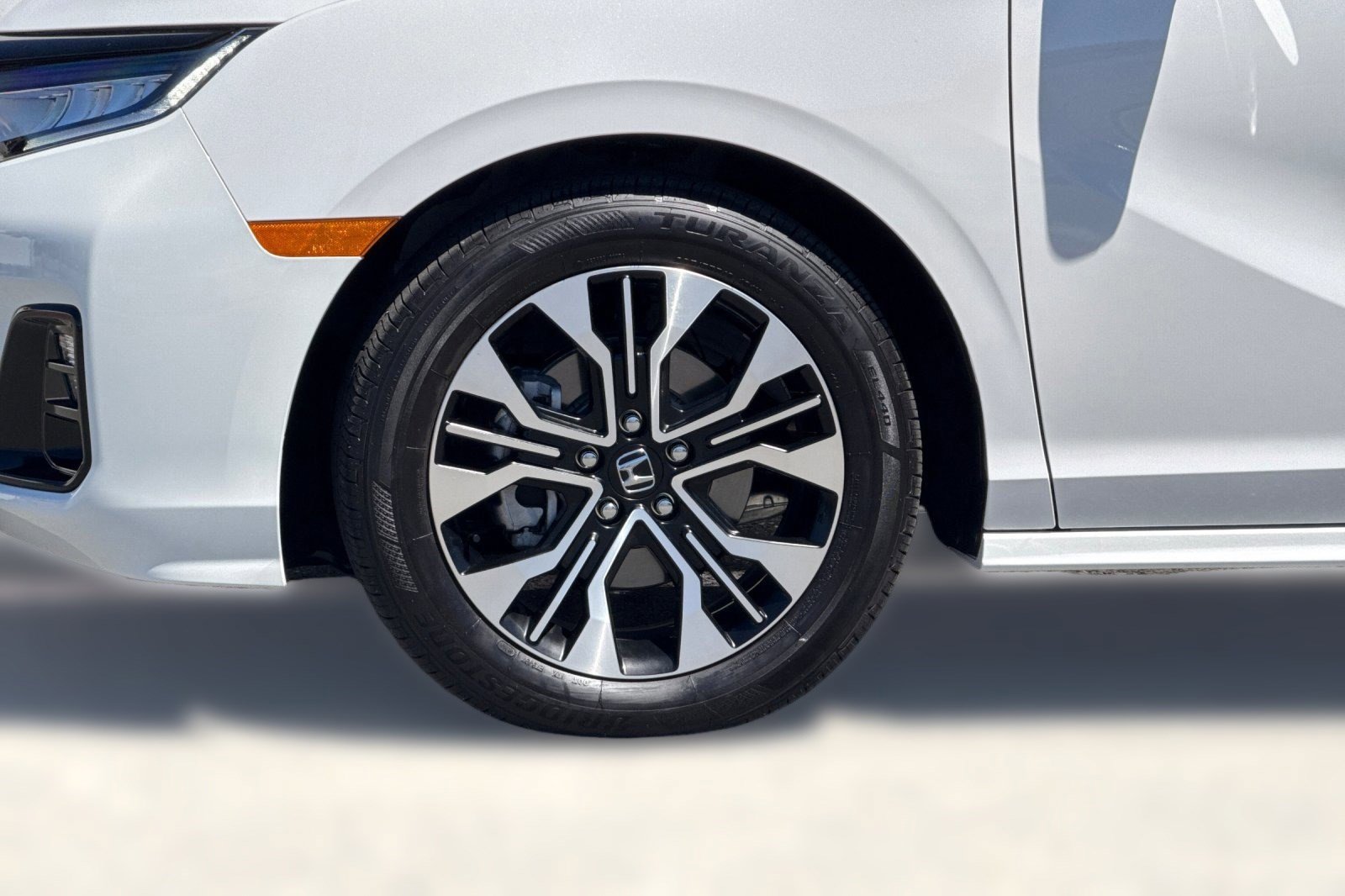 Certified 2026 Honda Odyssey Elite image 11